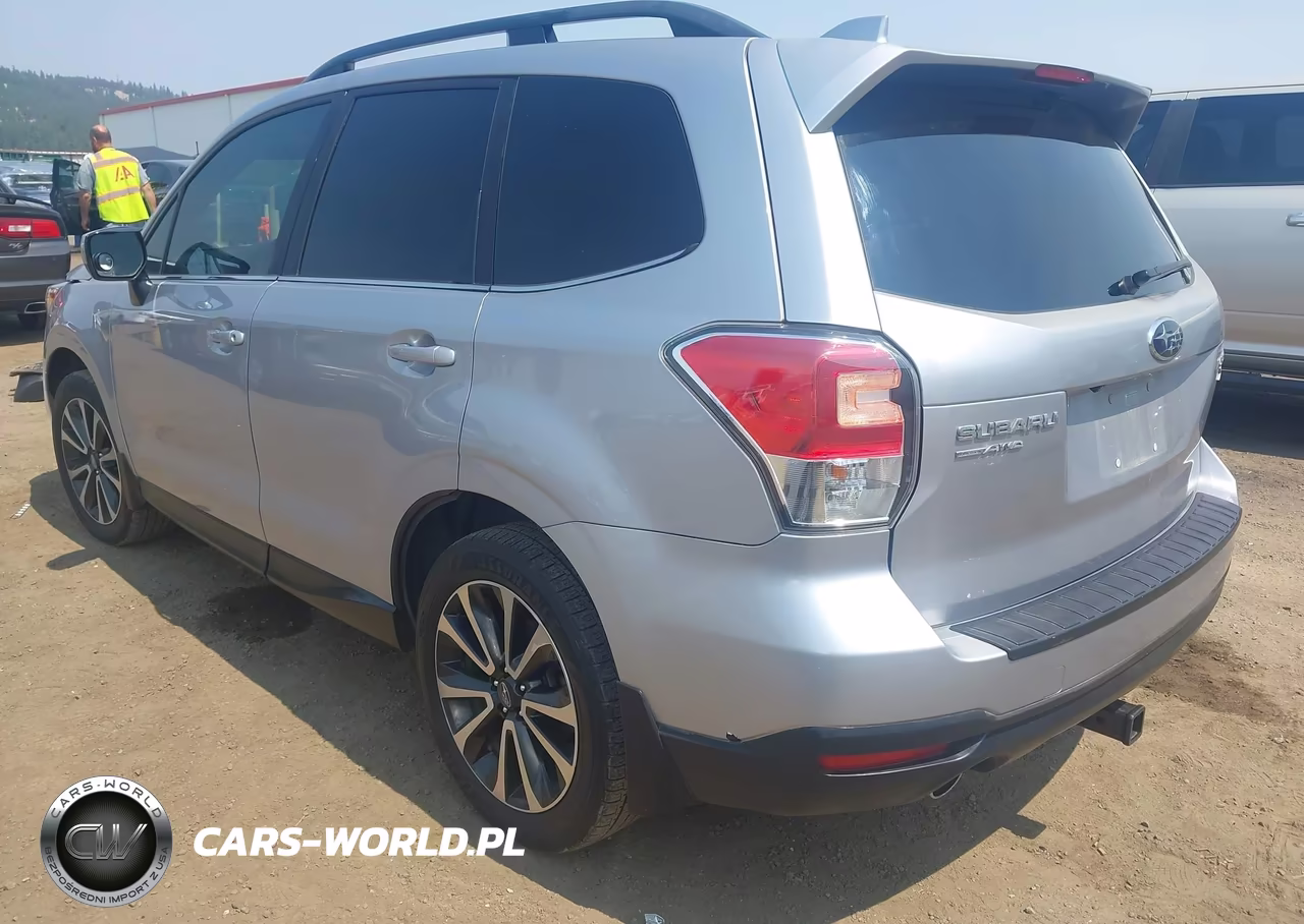 2018 Subaru Forester 2.0Xt Premium VIN:JF2SJGEC6JH528888 - 3
