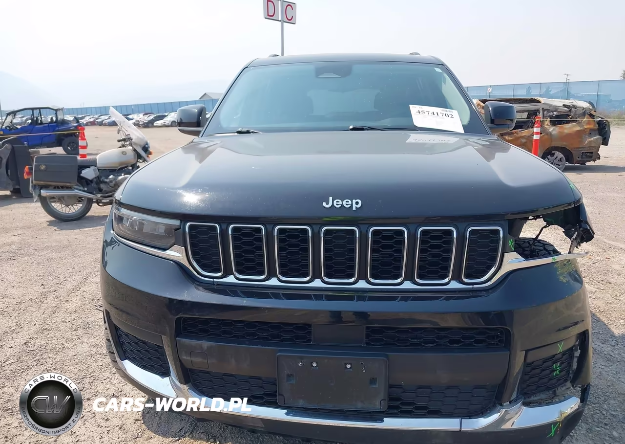 2023 Jeep Grand Cherokee L Laredo 4X4 VIN:1C4RJKAGXP8839645 - 13