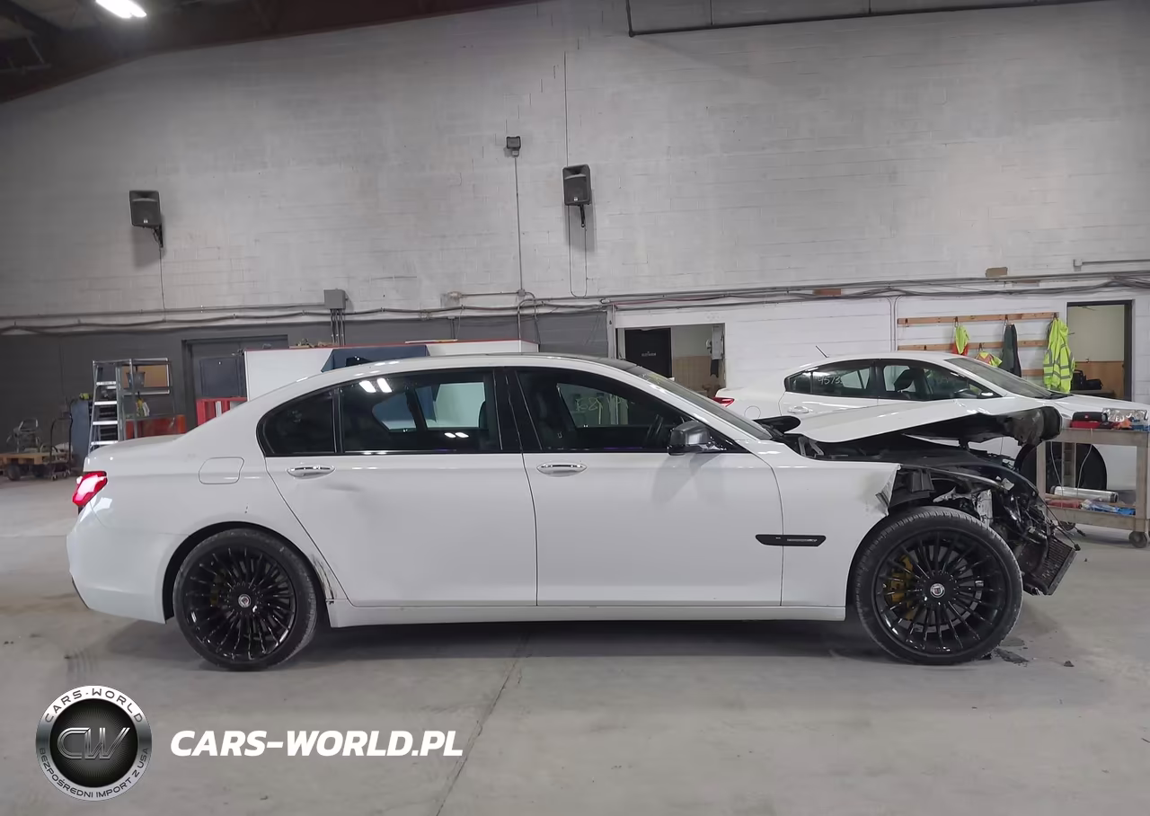 2012 BMW 750Li xDrive VIN:WBAKC8C58CC436116 - 13