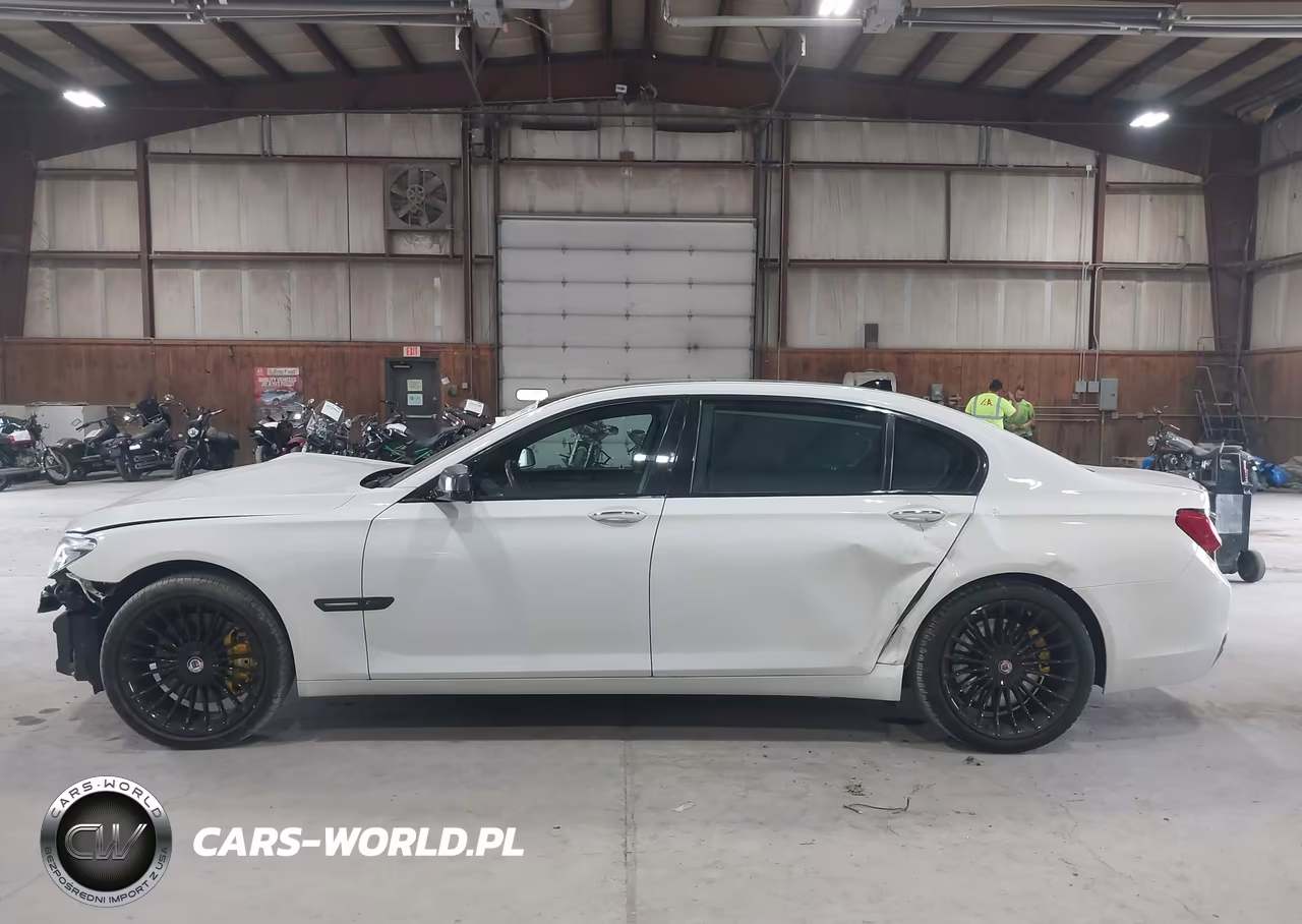 2012 BMW 750Li xDrive VIN:WBAKC8C58CC436116 - 14
