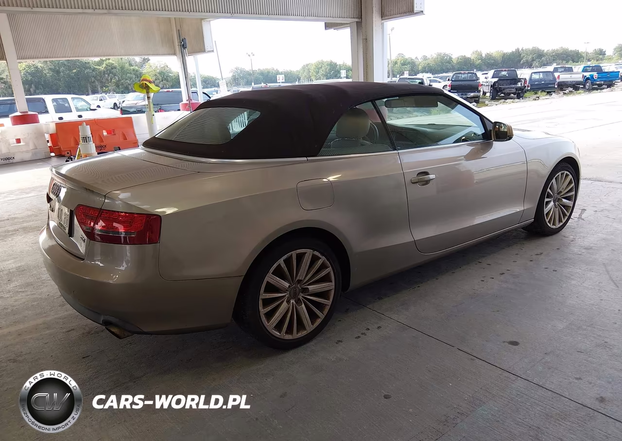 2010 Audi A5 2.0T Premium VIN:WAUJFAFH3AN010979 - 4