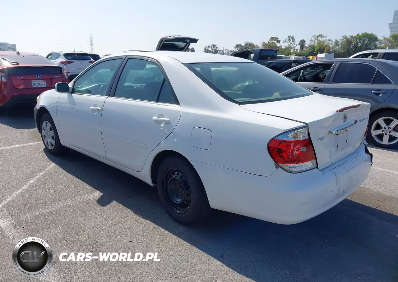 2003 Toyota Camry Le VIN:4T1BE32K23U244591 - 3