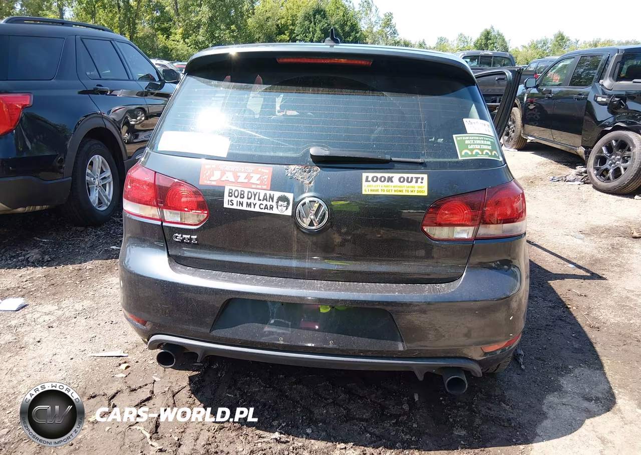 2010 Volkswagen Gti 2-Door VIN:WVWEV7AJXAW285764 - 15