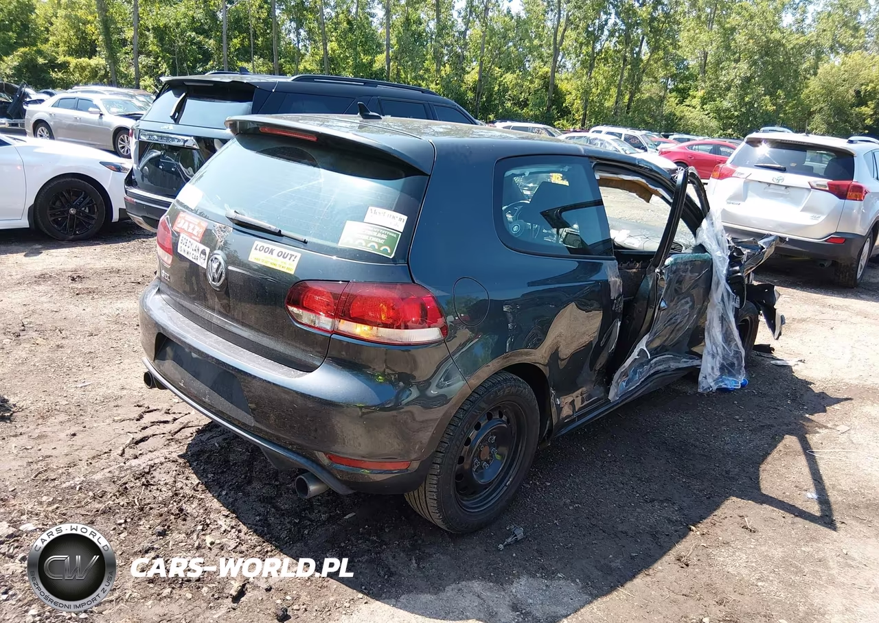 2010 Volkswagen Gti 2-Door VIN:WVWEV7AJXAW285764 - 4