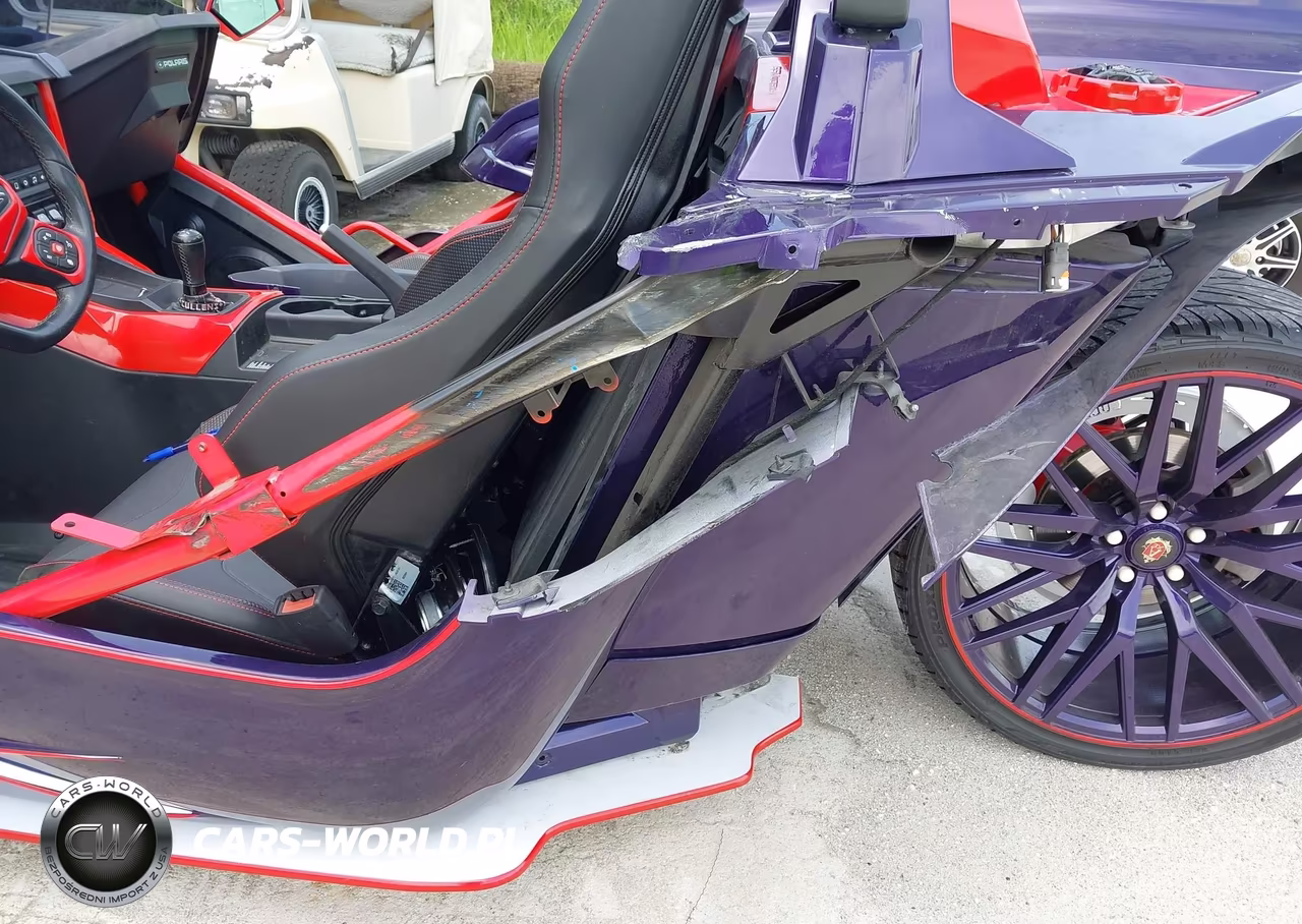 2020 Polaris Slingshot R VIN:57XAARGB6L8138068 - 13