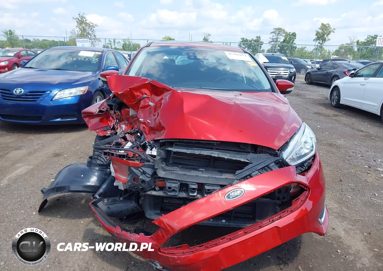 2018 Ford Focus Titanium VIN:1FADP3N28JL303221 - 12