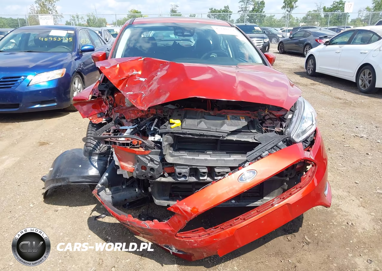 2018 Ford Focus Titanium VIN:1FADP3N28JL303221 - 6