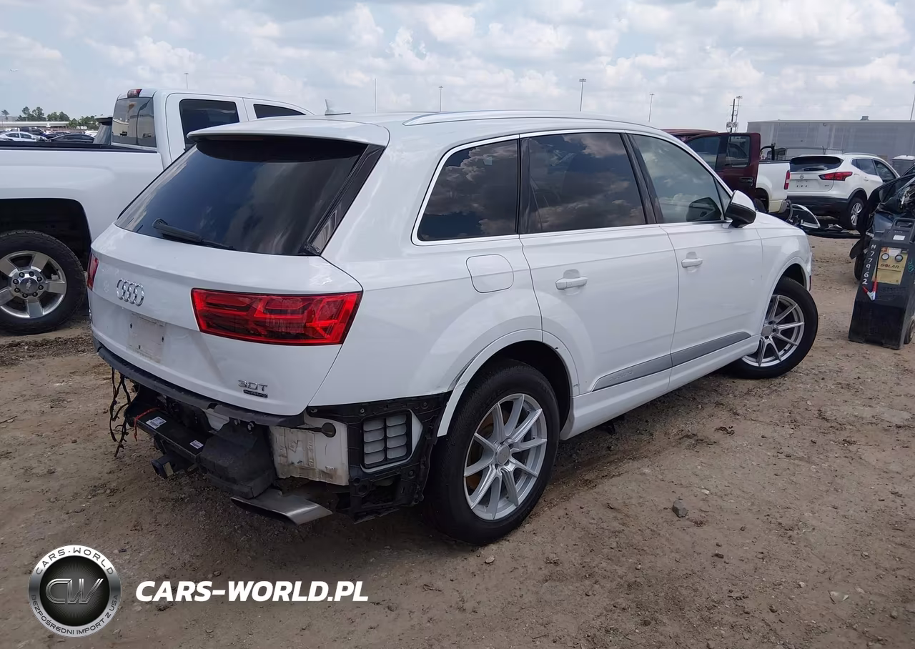 2018 Audi Q7 3.0T Premium VIN:WA1LAAF74JD046696 - 4