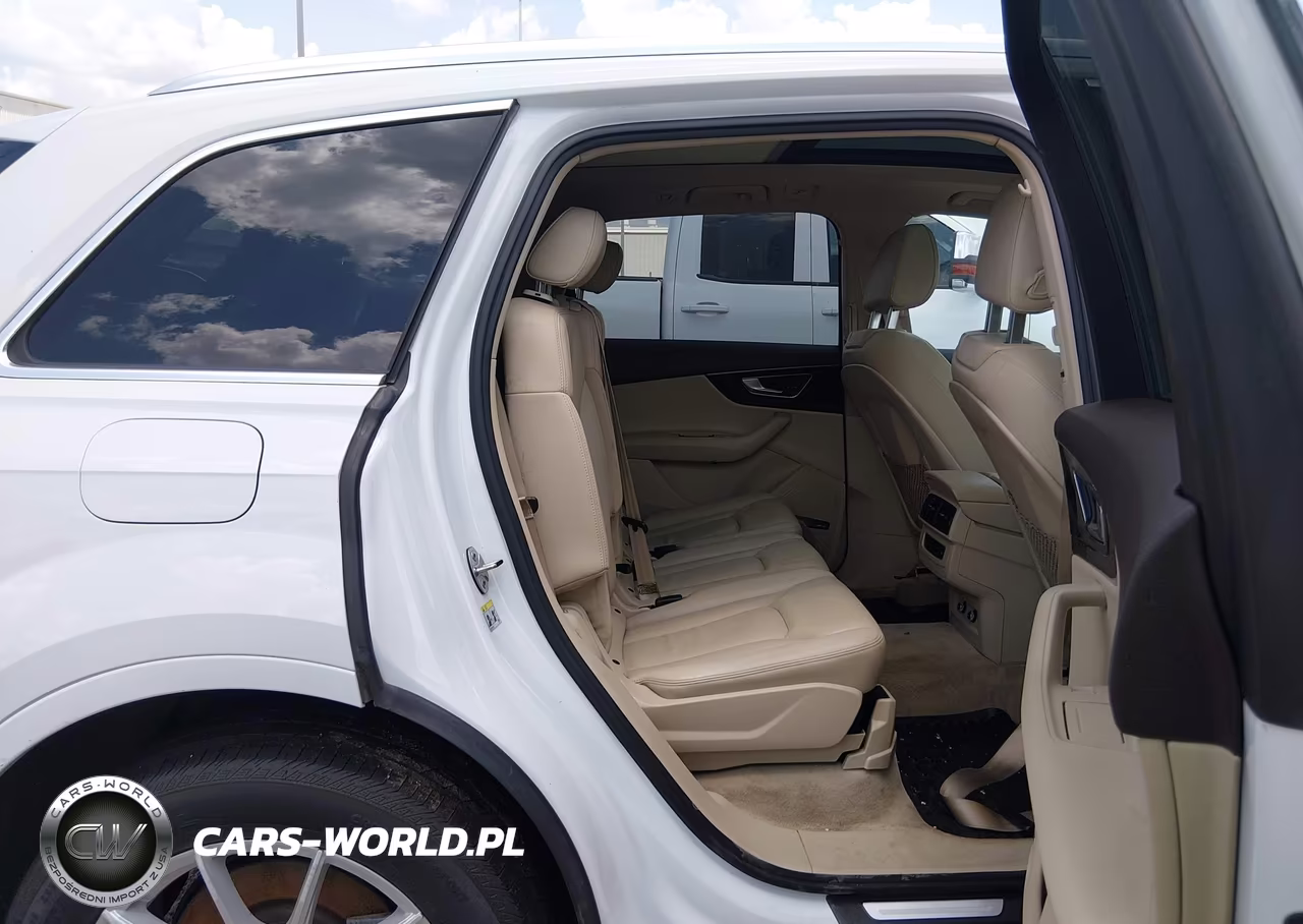 2018 Audi Q7 3.0T Premium VIN:WA1LAAF74JD046696 - 8