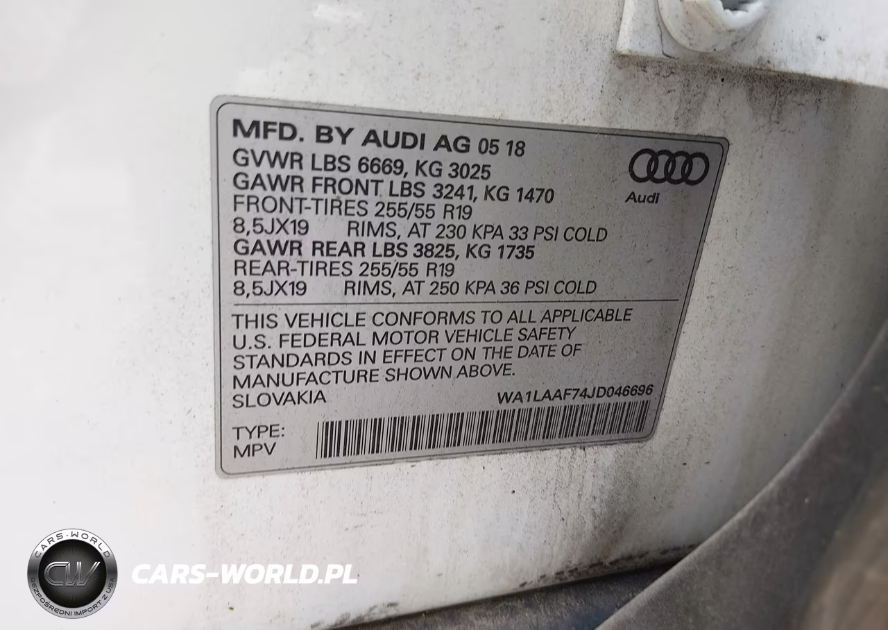 2018 Audi Q7 3.0T Premium VIN:WA1LAAF74JD046696 - 9