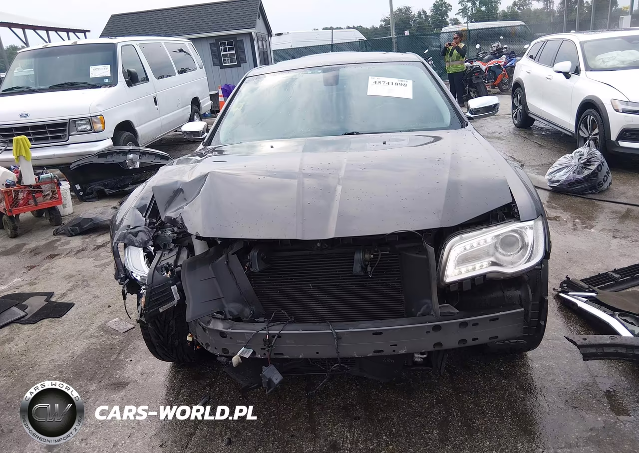 2019 Chrysler 300 Limited VIN:2C3CCAEG9KH536545 - 13