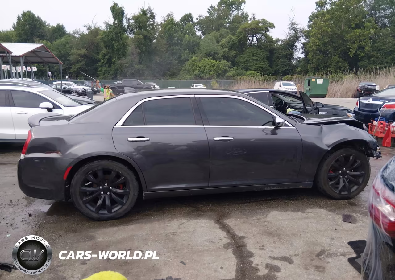 2019 Chrysler 300 Limited VIN:2C3CCAEG9KH536545 - 14
