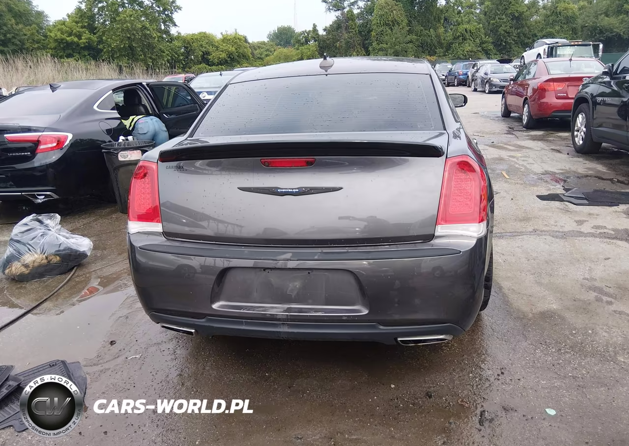 2019 Chrysler 300 Limited VIN:2C3CCAEG9KH536545 - 17