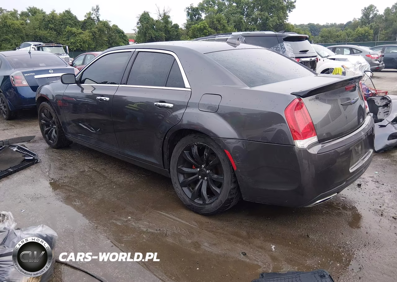 2019 Chrysler 300 Limited VIN:2C3CCAEG9KH536545 - 3