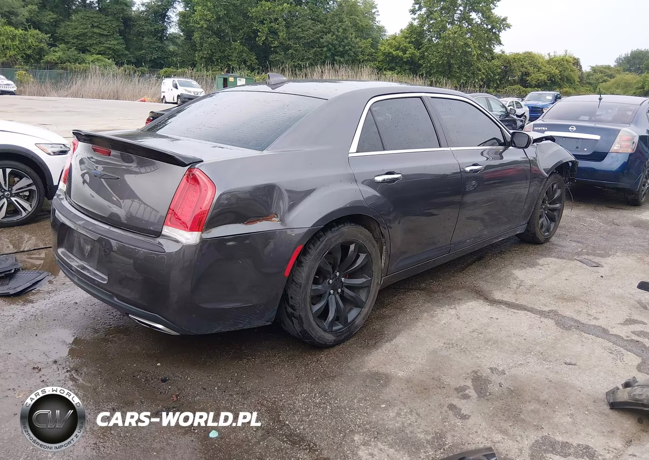 2019 Chrysler 300 Limited VIN:2C3CCAEG9KH536545 - 4