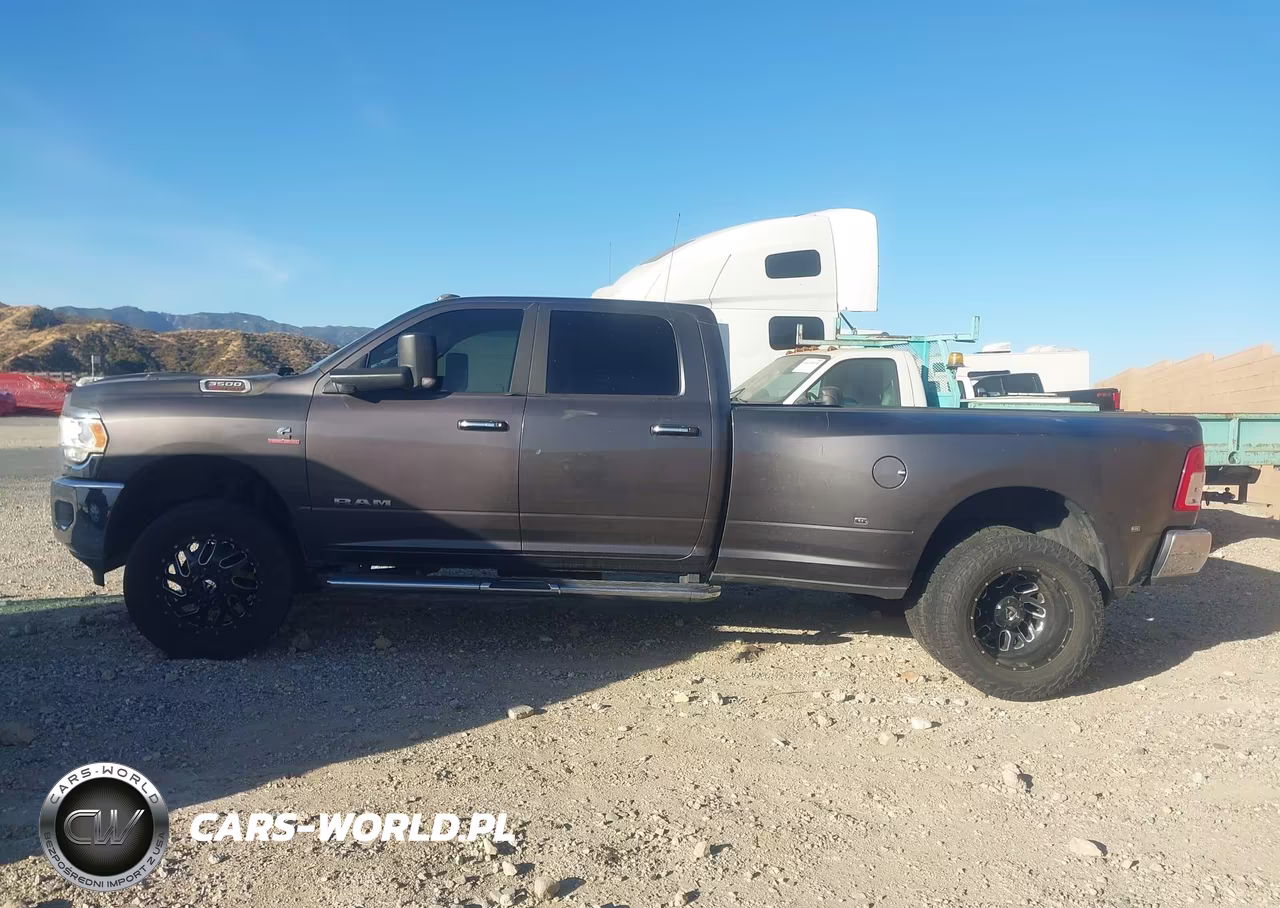 2019 Ram 3500 Big Horn 4X4 8' Box VIN:3C63RRHLXKG621922 - 14