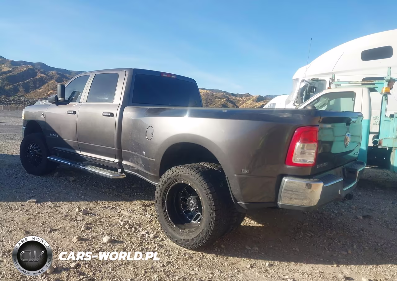 2019 Ram 3500 Big Horn 4X4 8' Box VIN:3C63RRHLXKG621922 - 3