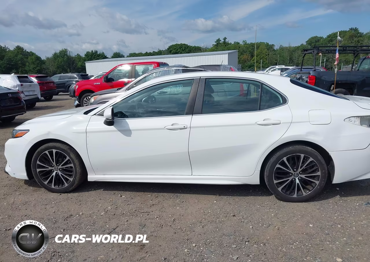 2020 Toyota Camry Se VIN:4T1G11AK4LU904430 - 14