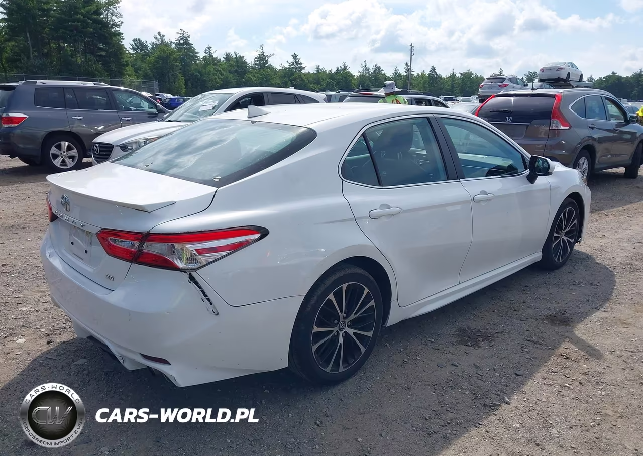 2020 Toyota Camry Se VIN:4T1G11AK4LU904430 - 4