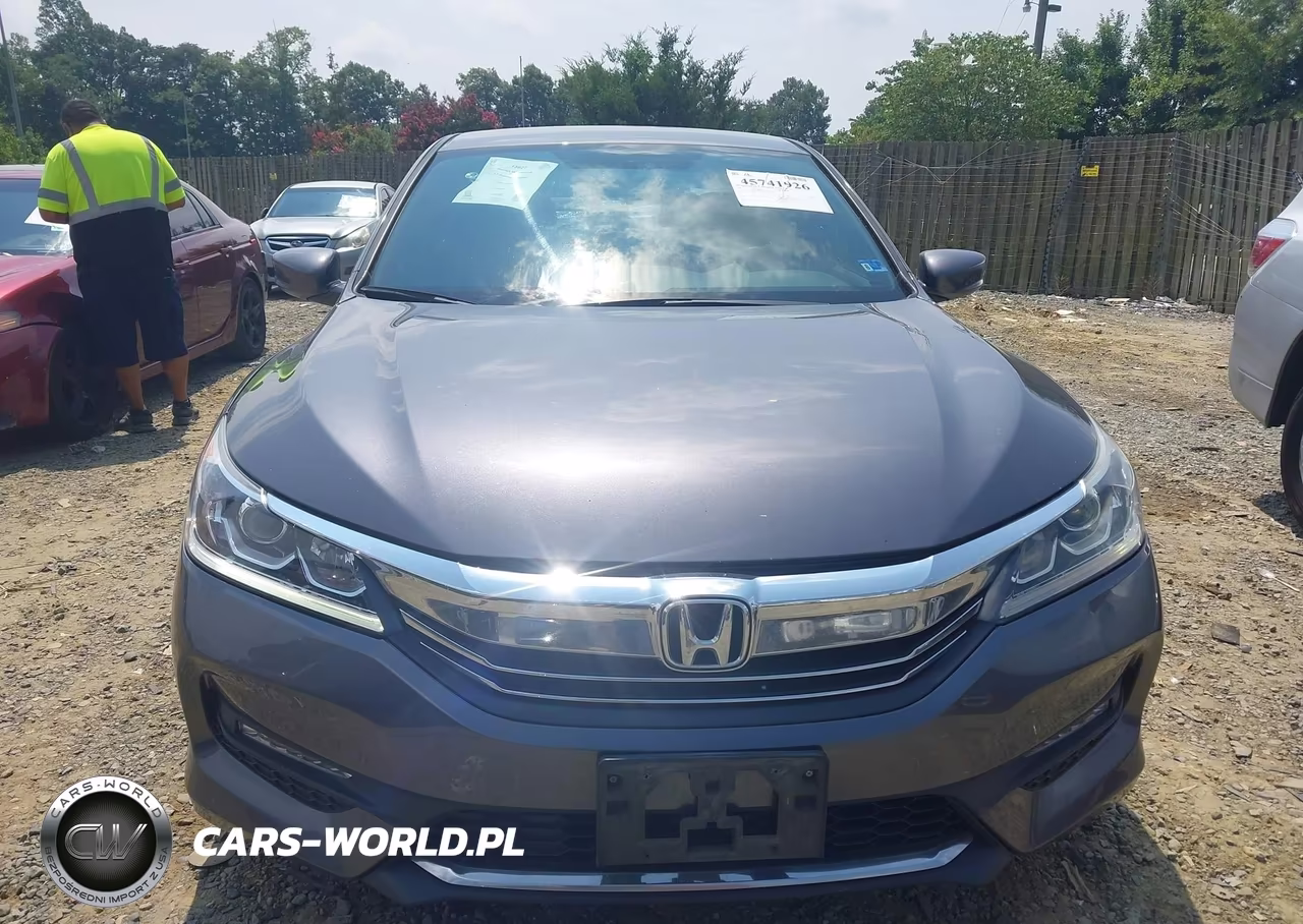 2017 Honda Accord Sport VIN:1HGCR2F58HA196438 - 12