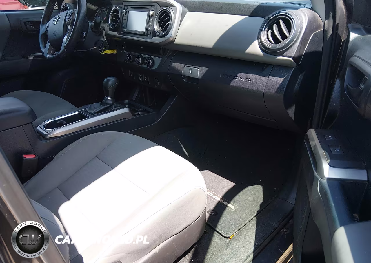 2018 Toyota Tacoma Sr5 V6 VIN:5TFAZ5CN2JX055847 - 5