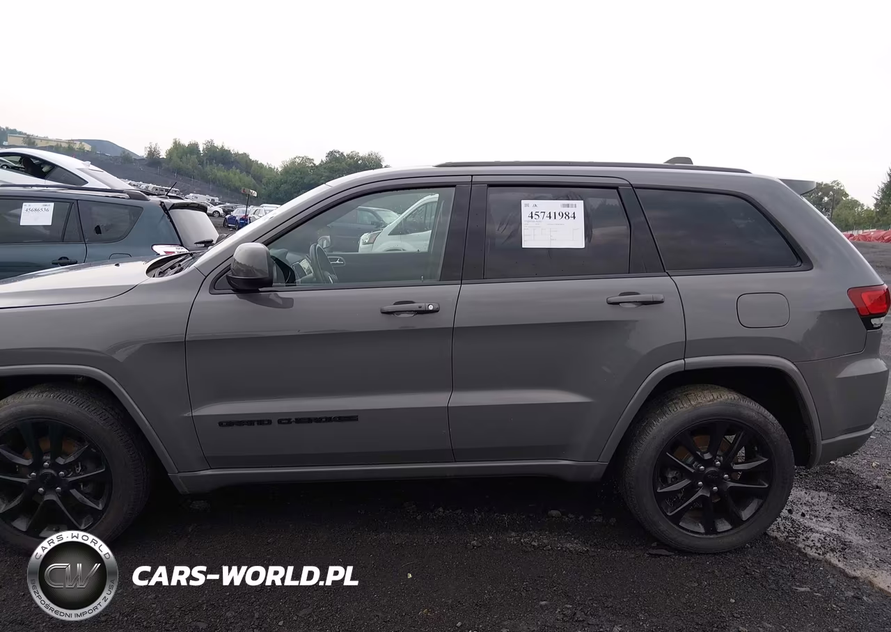 2020 Jeep Grand Cherokee Altitude 4X4 VIN:1C4RJFAG8LC299047 - 14