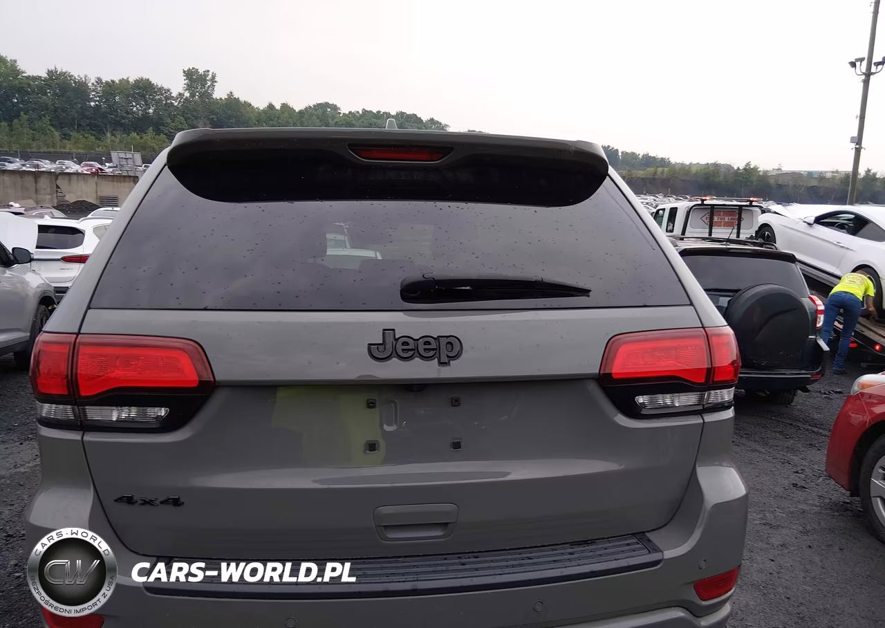 2020 Jeep Grand Cherokee Altitude 4X4 VIN:1C4RJFAG8LC299047 - 16