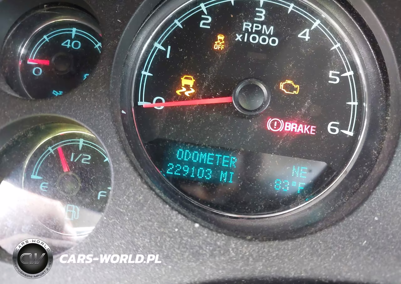 2013 Chevrolet Tahoe Lt VIN:1GNSKBE08DR256645 - 15