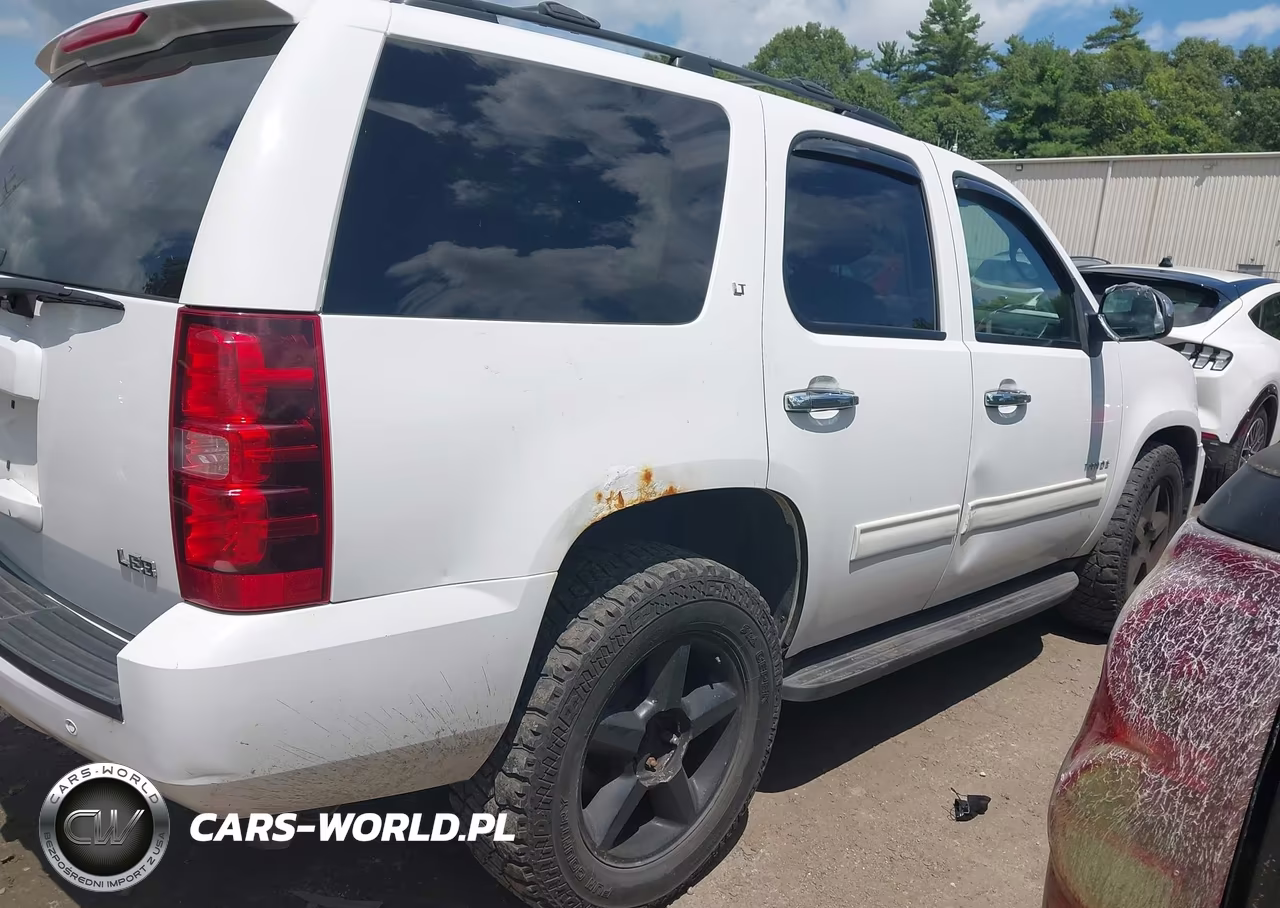 2013 Chevrolet Tahoe Lt VIN:1GNSKBE08DR256645 - 4