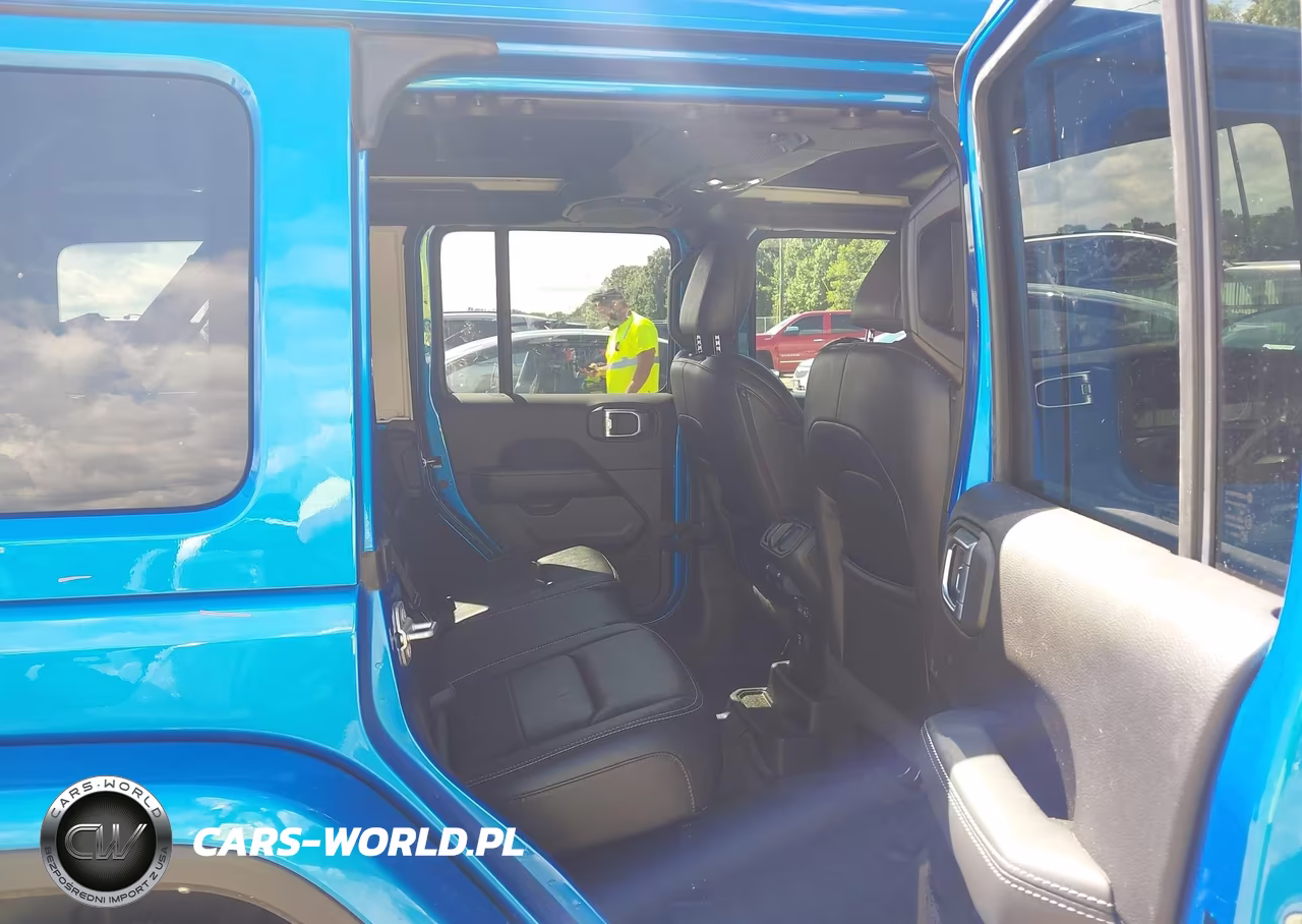 2022 Jeep Wrangler Unlimited Sahara 4X4 VIN:1C4HJXEG5NW247923 - 8