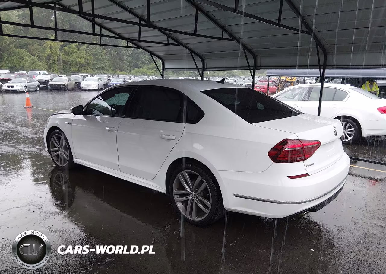 2018 Volkswagen Passat 2.0T R-Line-2.0T S VIN:1VWAA7A36JC028353 - 3
