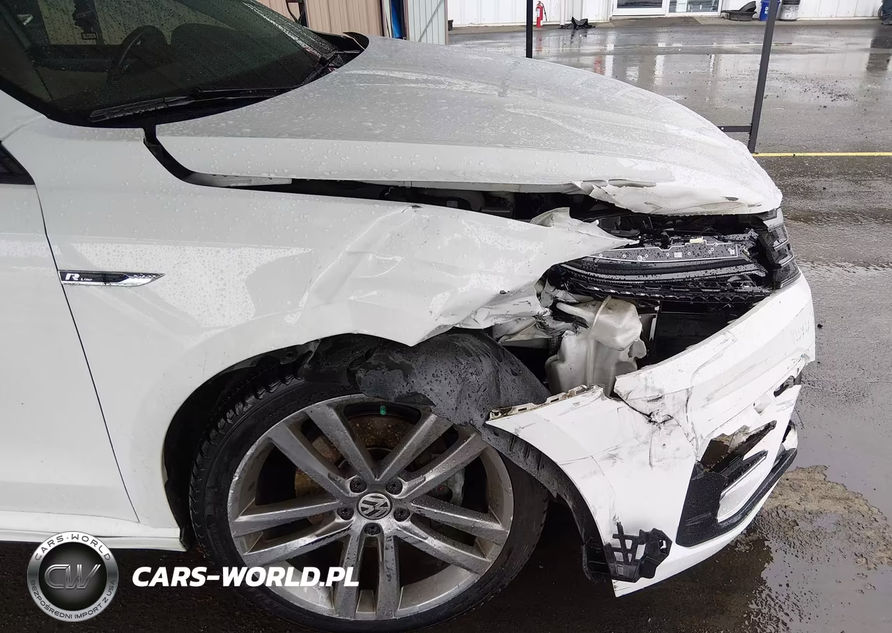2018 Volkswagen Passat 2.0T R-Line-2.0T S VIN:1VWAA7A36JC028353 - 6