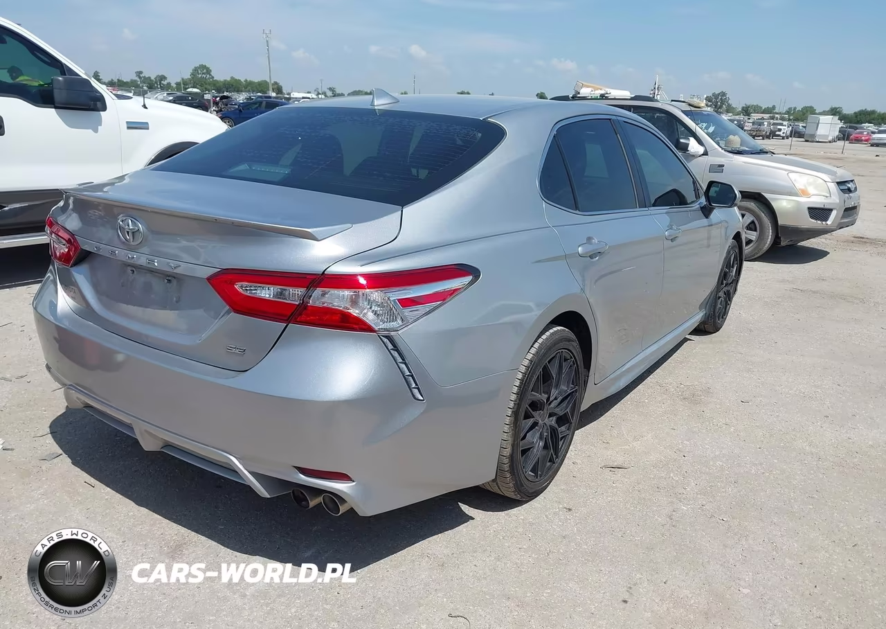 2020 Toyota Camry Se VIN:4T1G11AK7LU349229 - 4