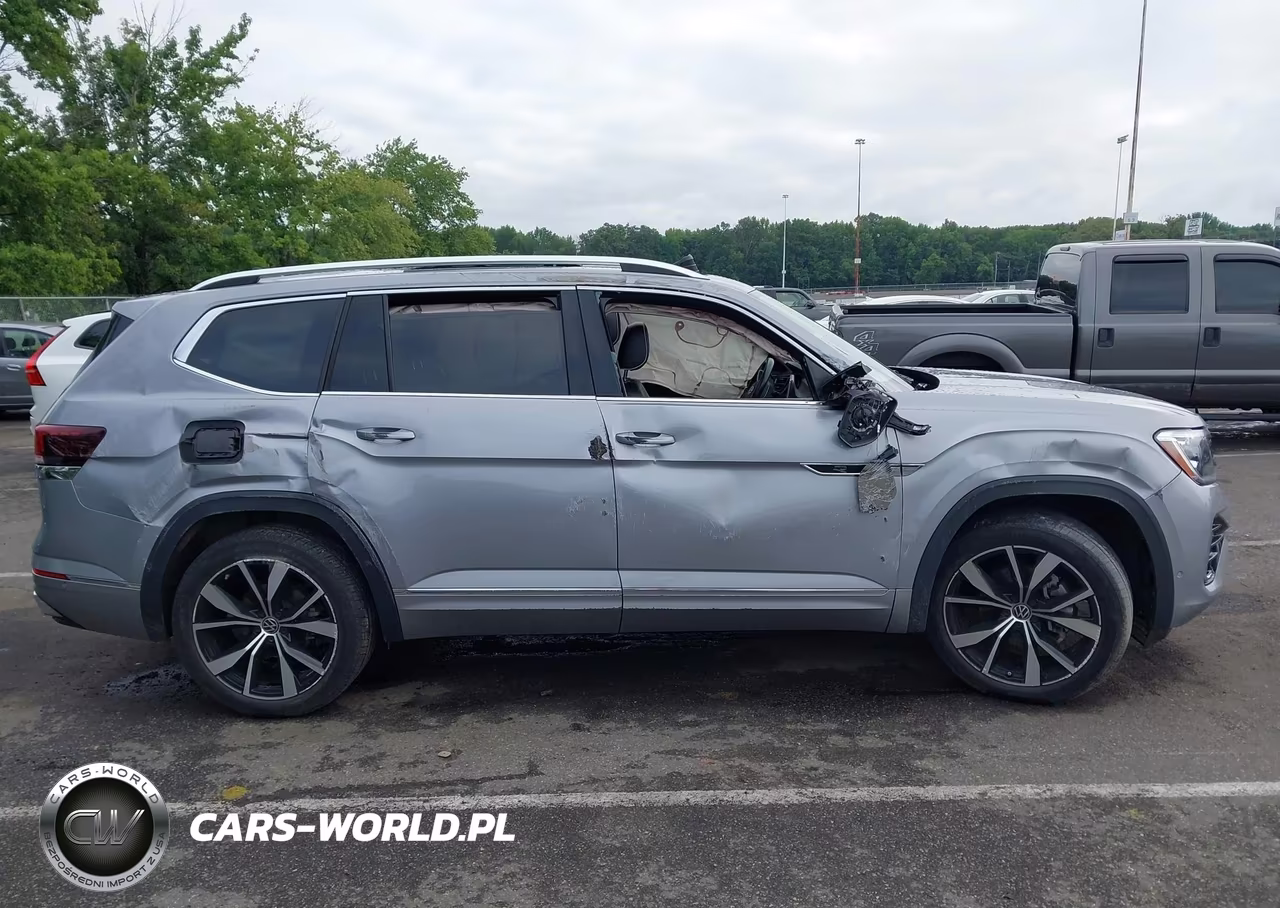 2024 Volkswagen Atlas 2.0T Sel Premium R-Line VIN:1V2FR2CA2RC542890 - 13