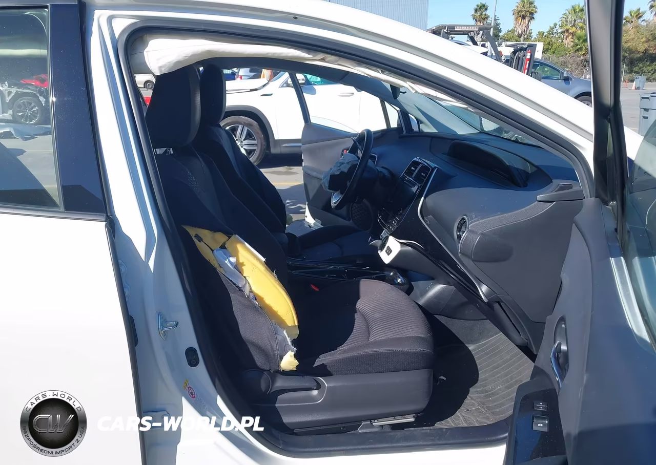 2018 Toyota Prius Prime Plus VIN:JTDKARFP6J3076708 - 5