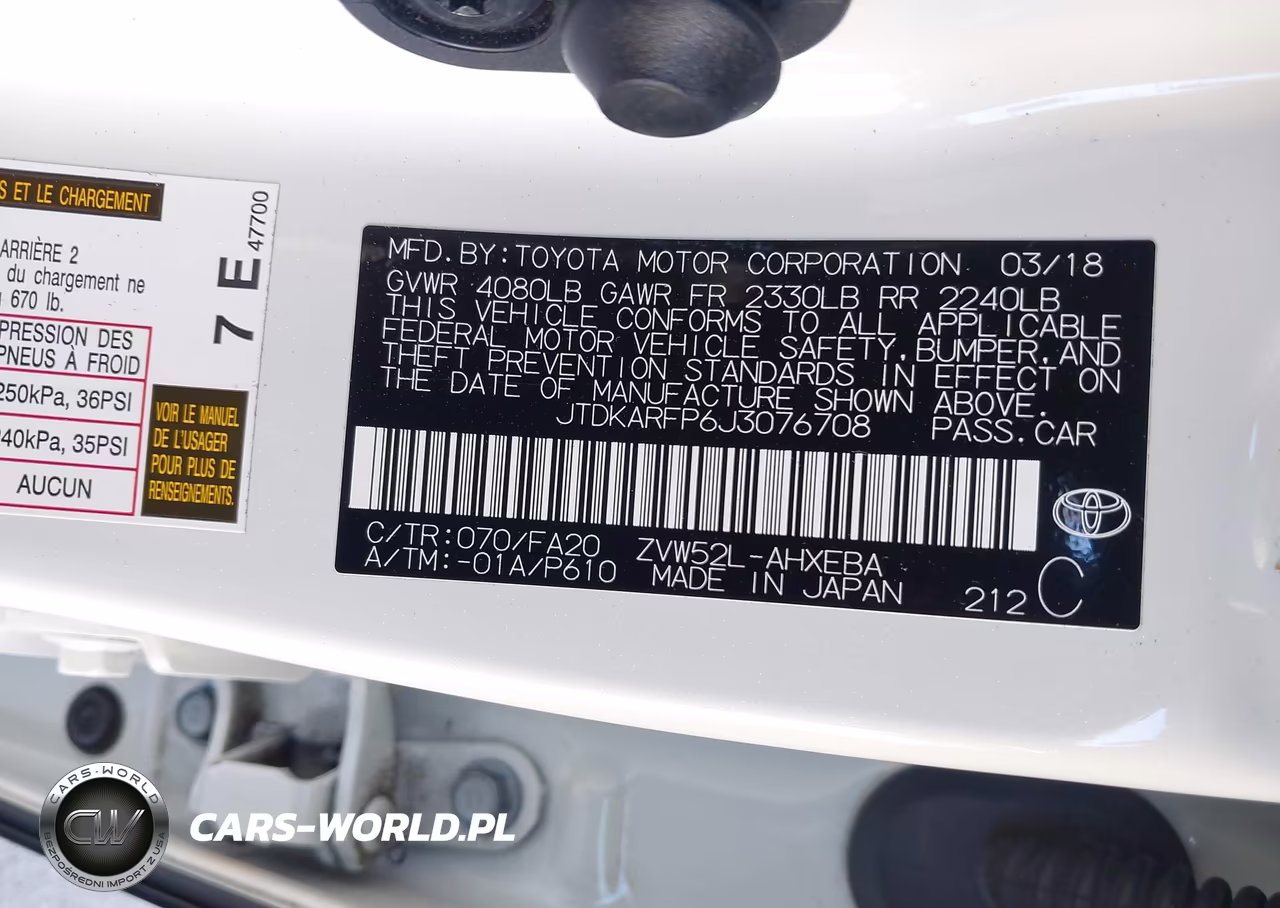 2018 Toyota Prius Prime Plus VIN:JTDKARFP6J3076708 - 9