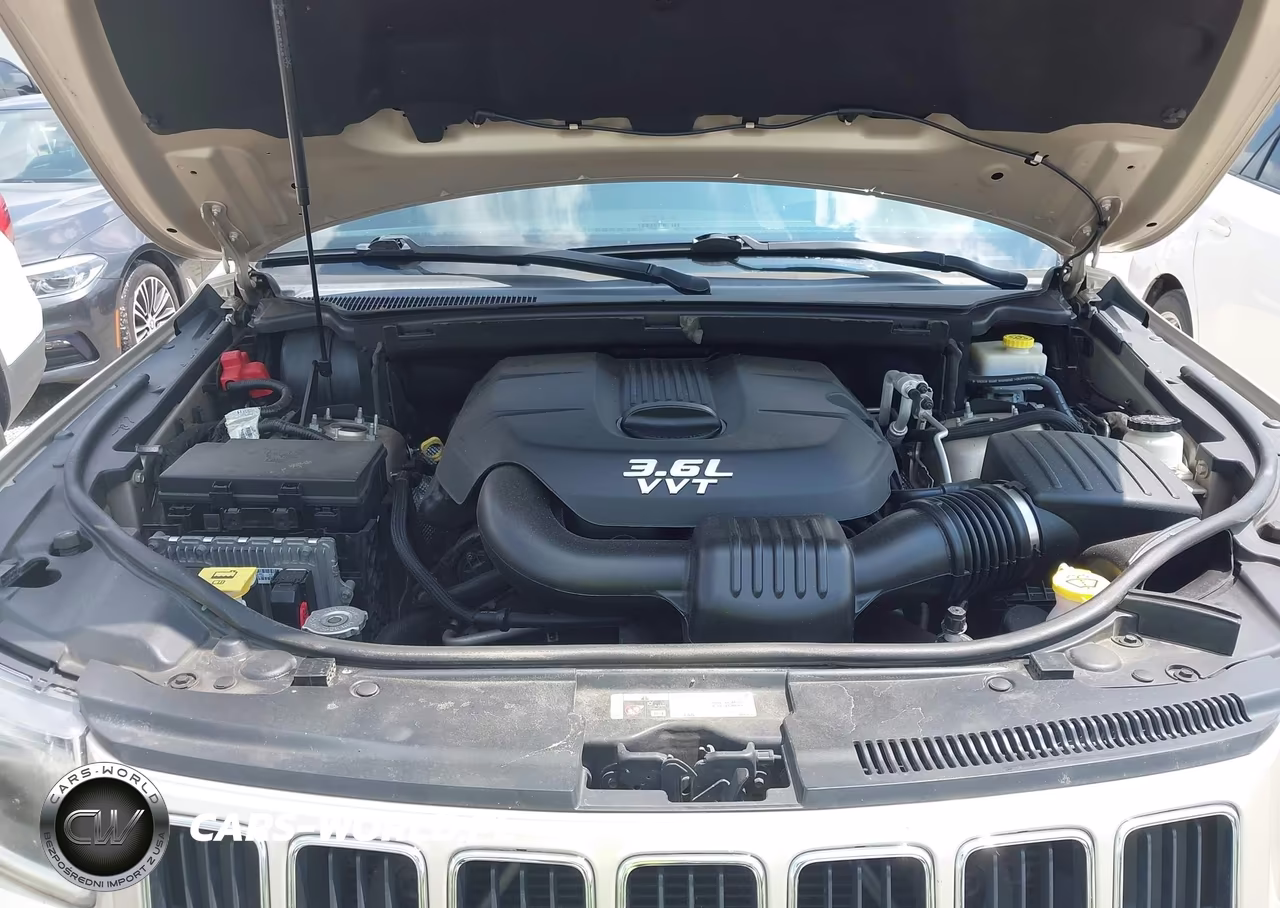 2014 Jeep Grand Cherokee Laredo VIN:1C4RJFAG4EC147947 - 10