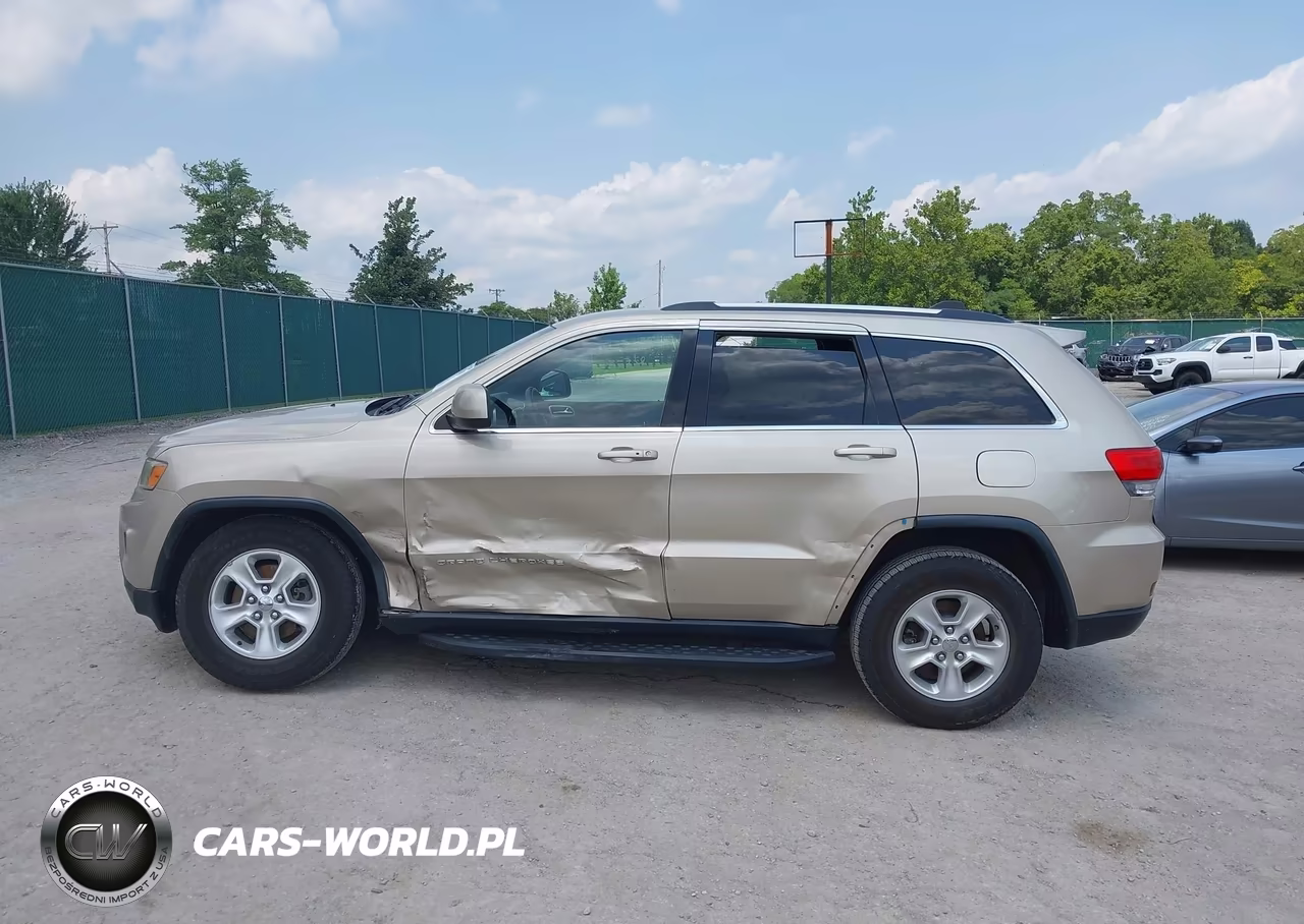 2014 Jeep Grand Cherokee Laredo VIN:1C4RJFAG4EC147947 - 14