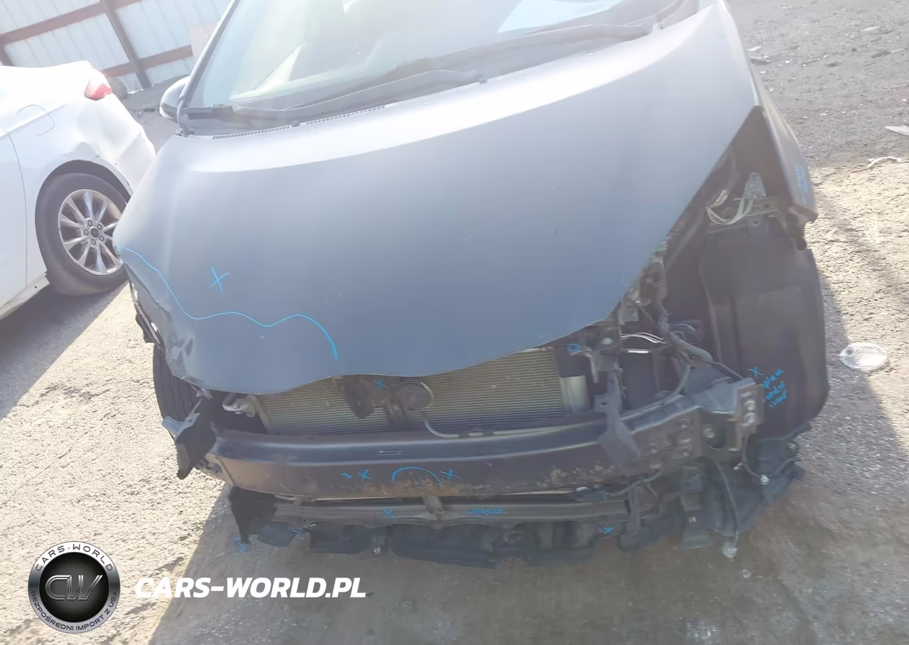 2015 Toyota Prius C Three VIN:JTDKDTB39F1101840 - 12