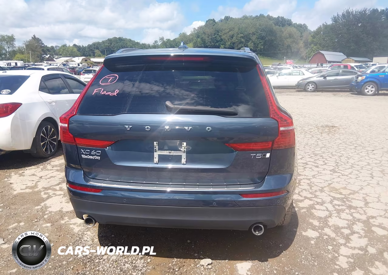 2021 Volvo Xc60 T5 Momentum VIN:YV4102RKXM1734484 - 16