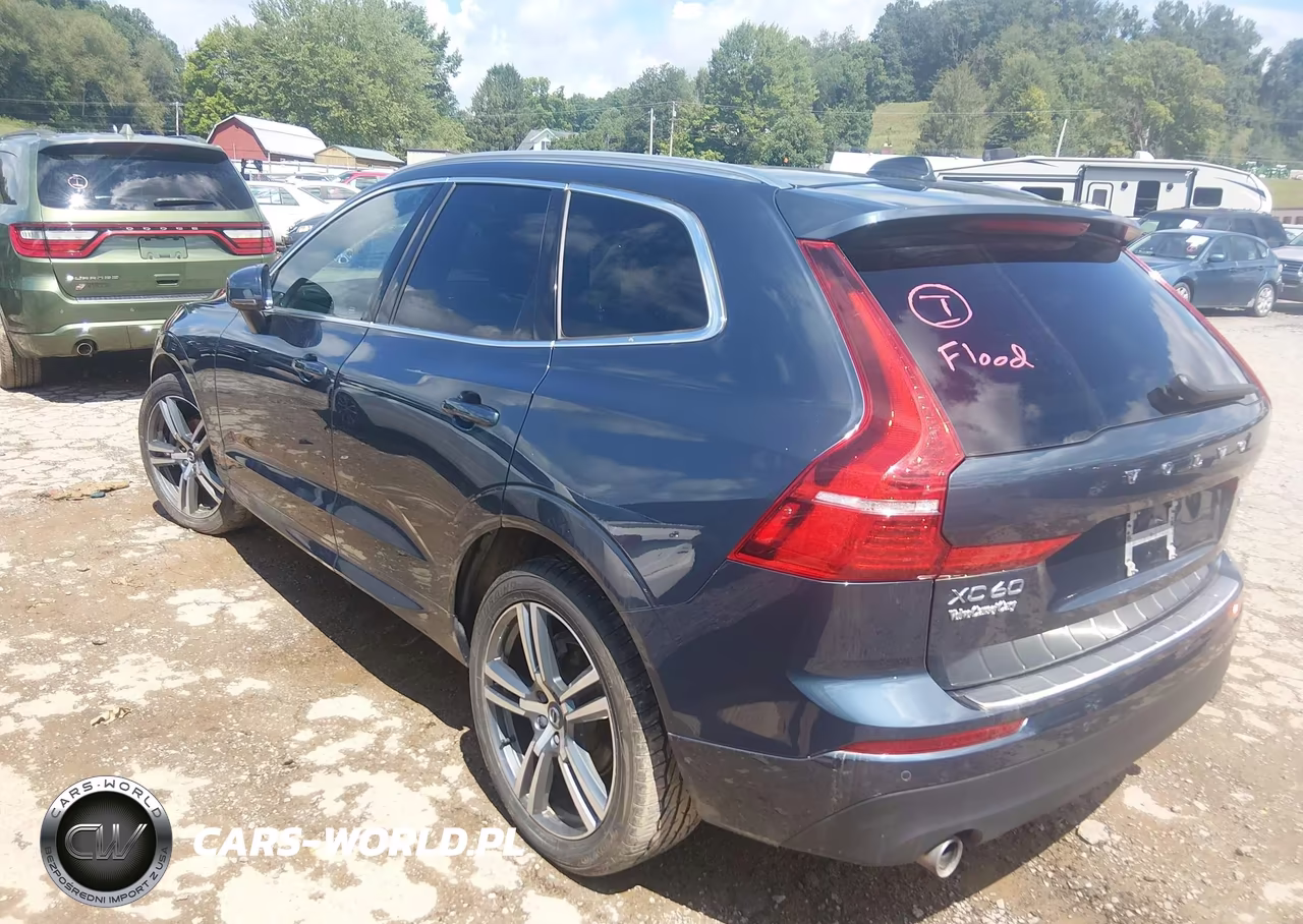 2021 Volvo Xc60 T5 Momentum VIN:YV4102RKXM1734484 - 3