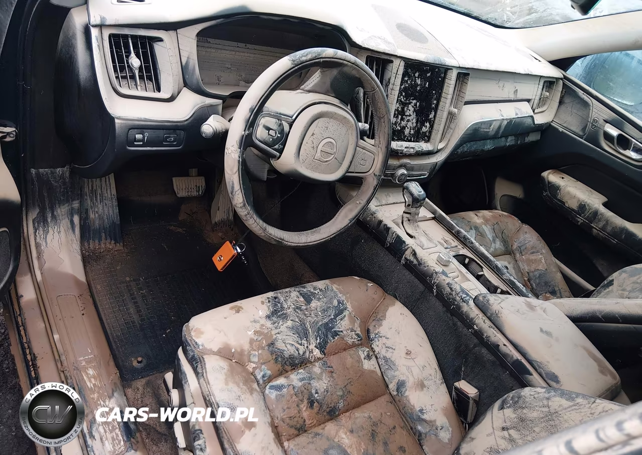 2021 Volvo Xc60 T5 Momentum VIN:YV4102RKXM1734484 - 6