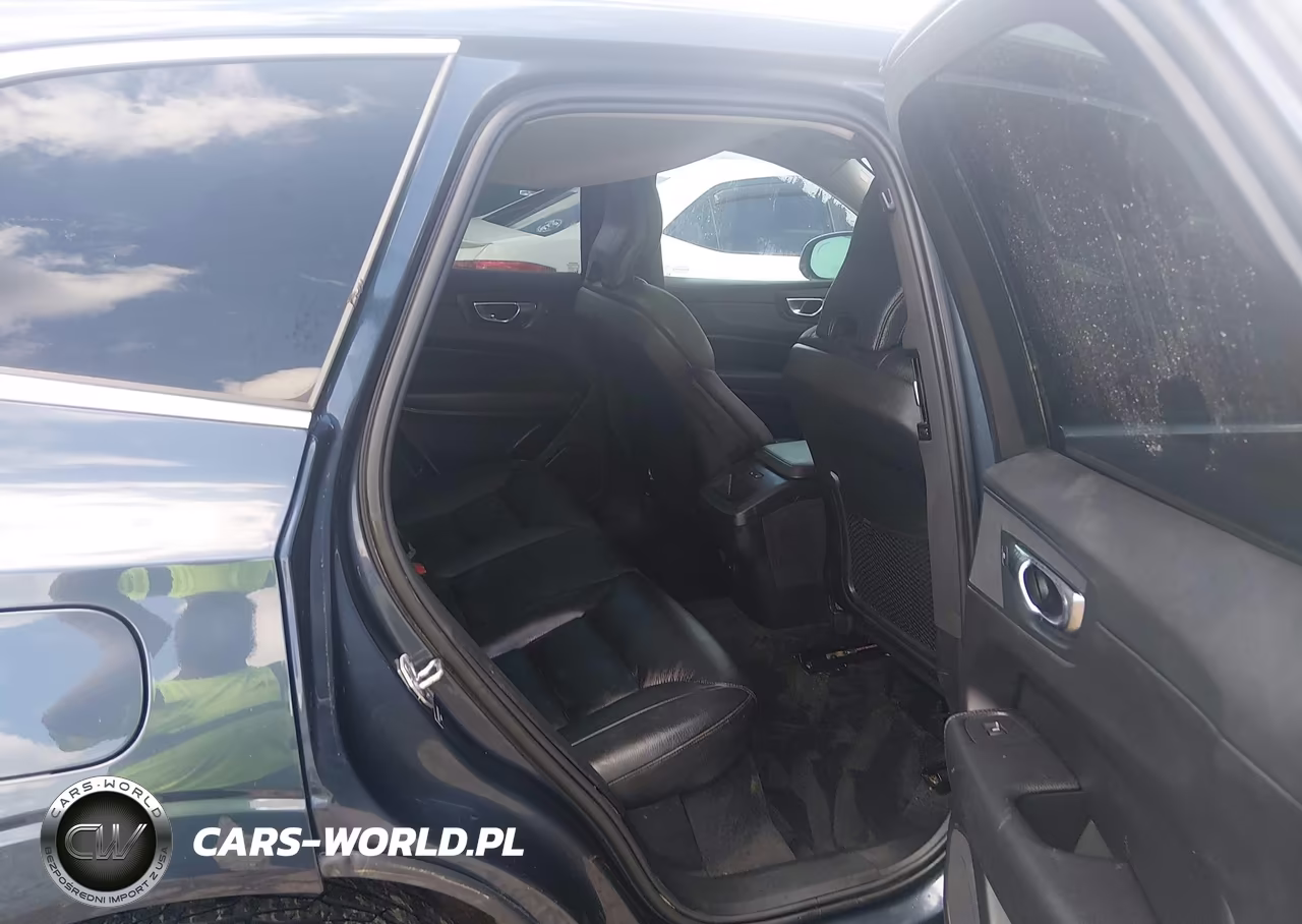 2021 Volvo Xc60 T5 Momentum VIN:YV4102RKXM1734484 - 8