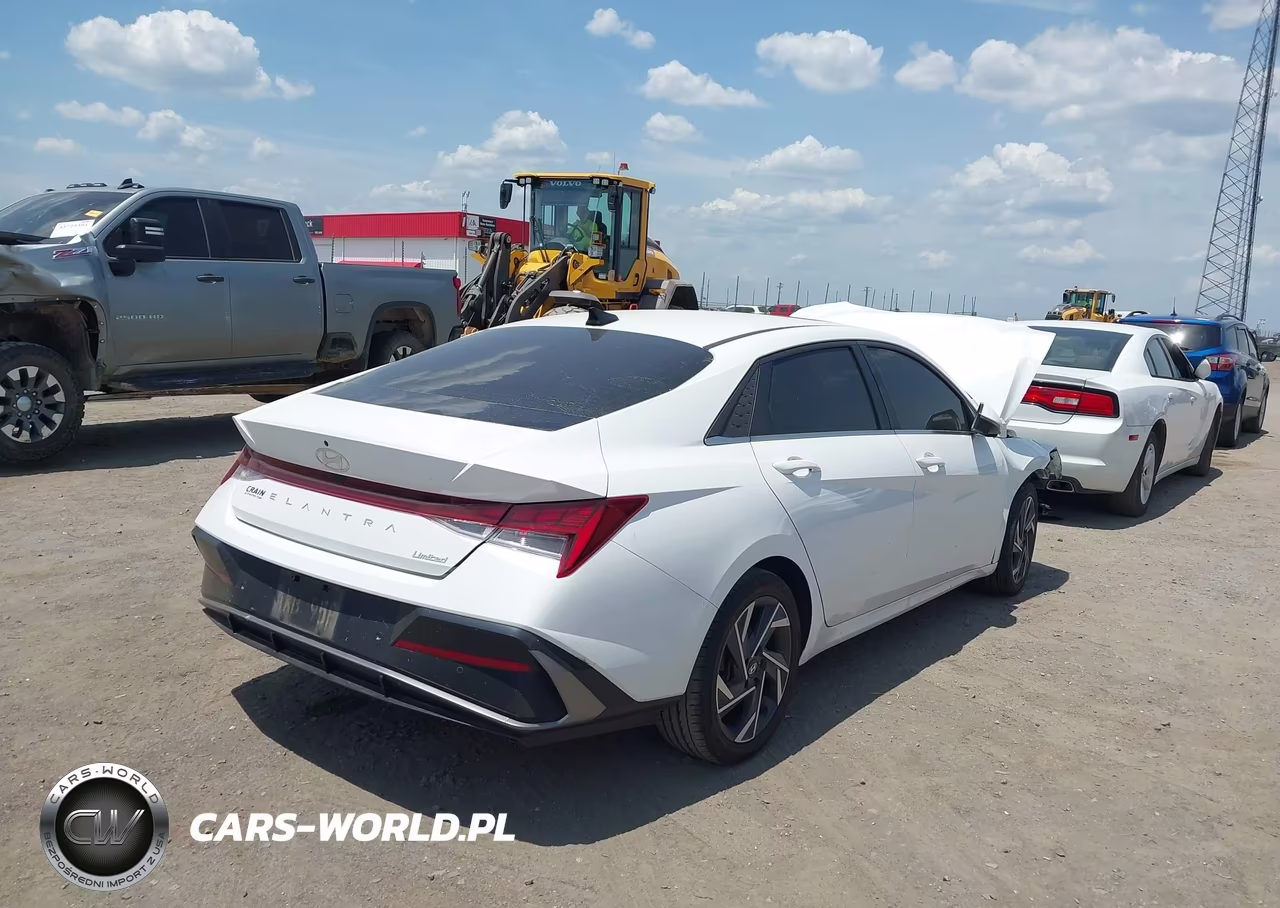 2024 Hyundai Elantra Limited VIN:KMHLP4DG3RU742210 - 4
