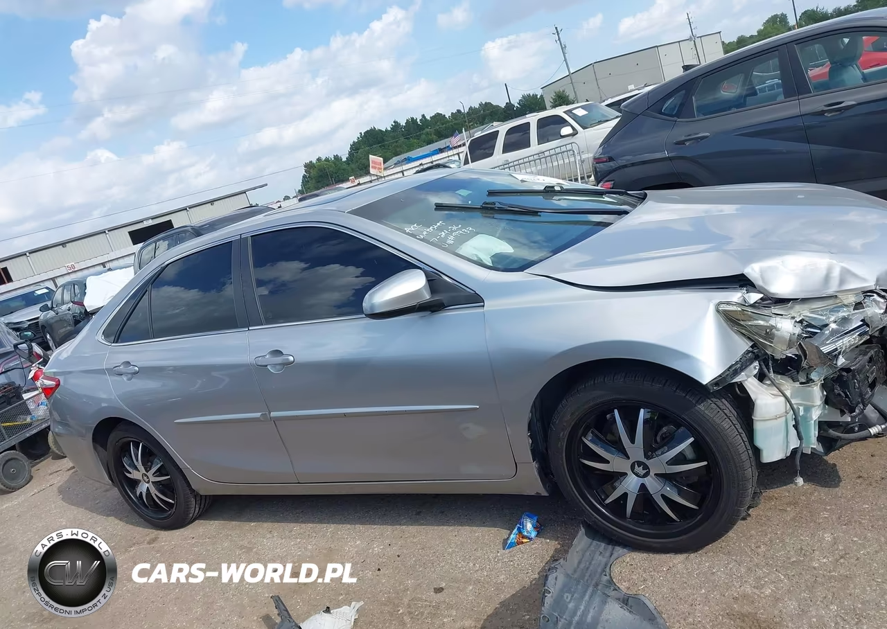 2015 Toyota Camry Se VIN:4T1BF1FK0FU079933 - 13