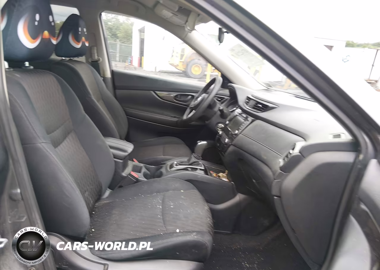 2019 Nissan Rogue S VIN:5N1AT2MV9KC813119 - 5