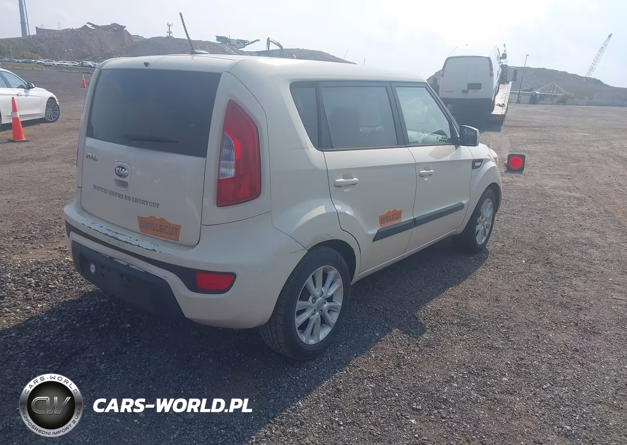 2013 Kia Soul VIN:KNDJT2A59D7769210 - 4