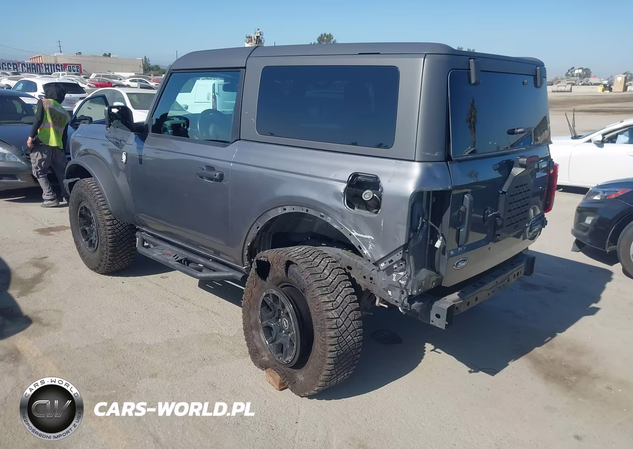 2023 Ford Bronco Black Diamond VIN:1FMDE5CP5PLB39652 - 3