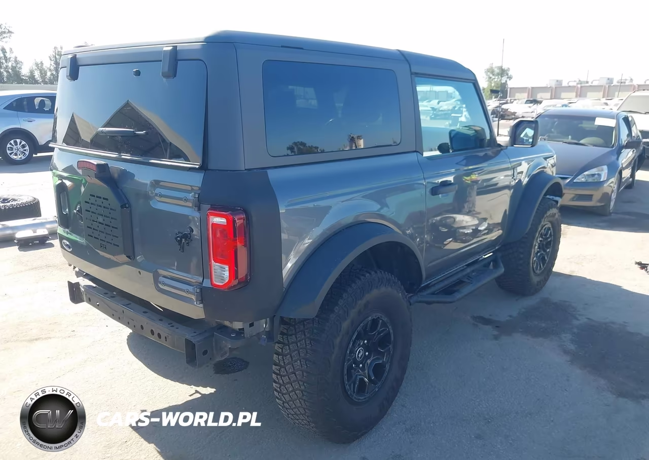 2023 Ford Bronco Black Diamond VIN:1FMDE5CP5PLB39652 - 4