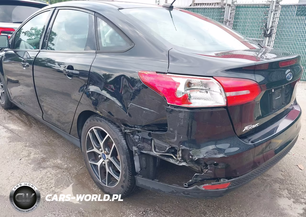 2017 Ford Focus Sel VIN:1FADP3H28HL345393 - 17